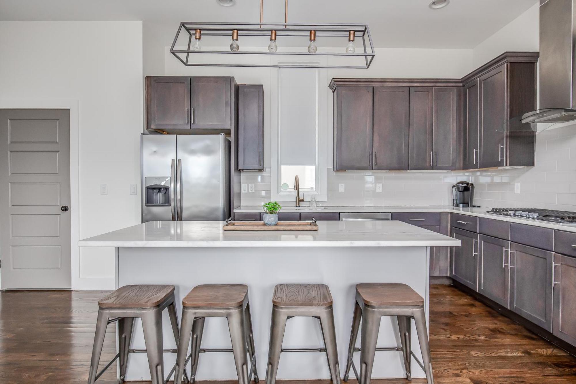 Whiskey House With Rooftop Golf, City Views! 8Min To Downtown! Sleeps 9! Nashville Exterior photo