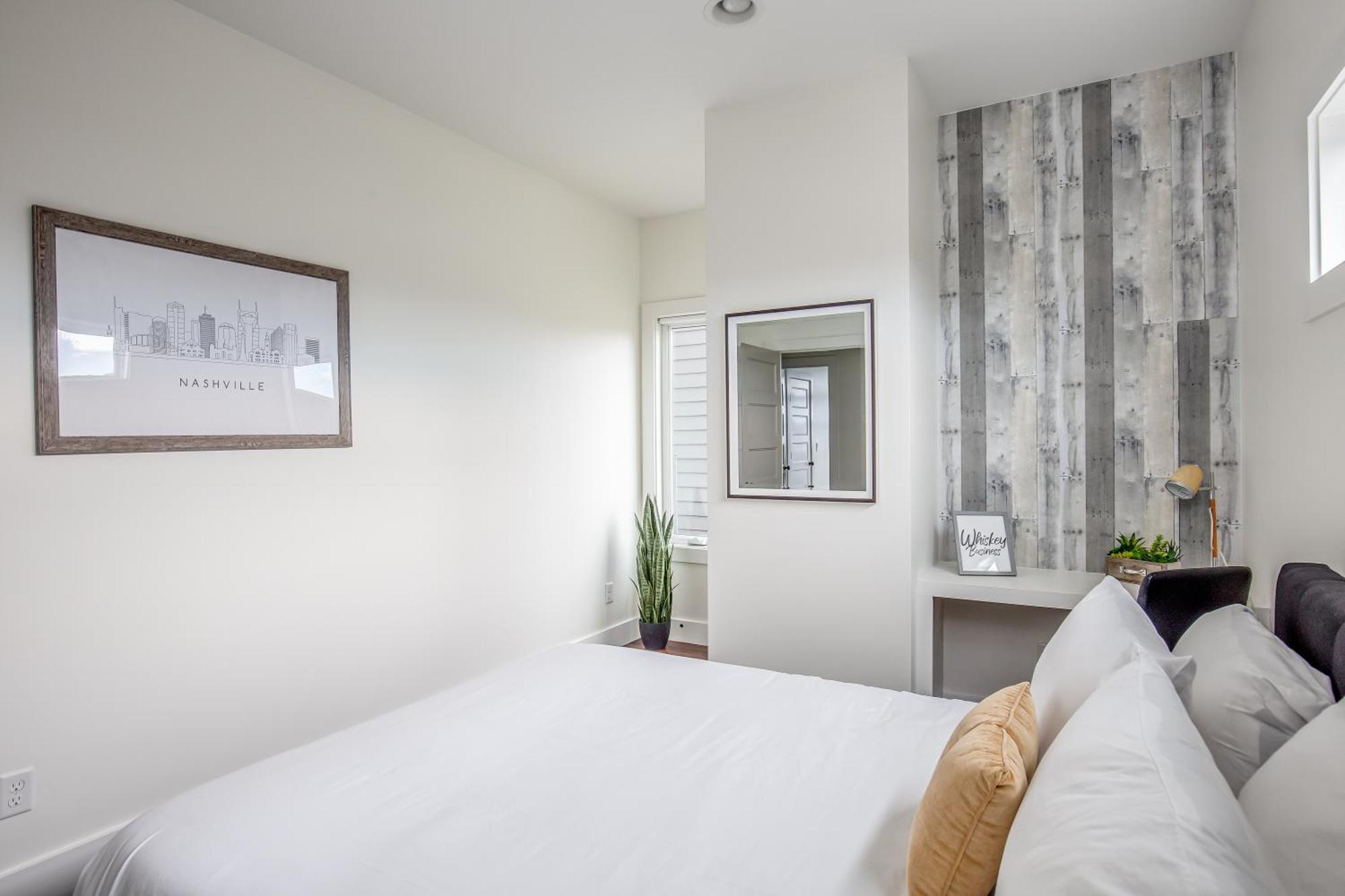 Whiskey House With Rooftop Golf, City Views! 8Min To Downtown! Sleeps 9! Nashville Exterior photo